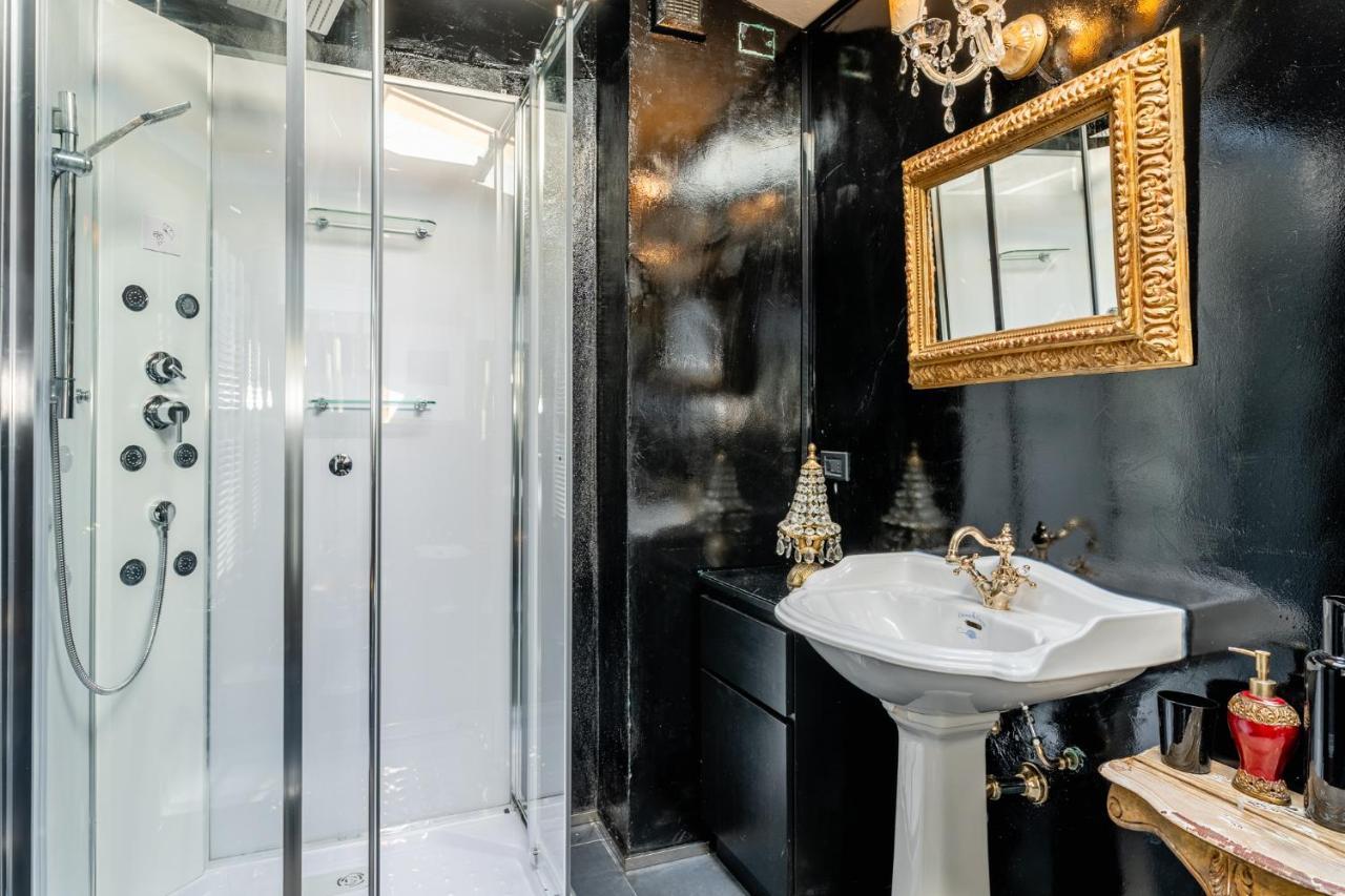 Apartament Terrazza Napoleone - Affitti Brevi Italia Lukka Zewnętrze zdjęcie