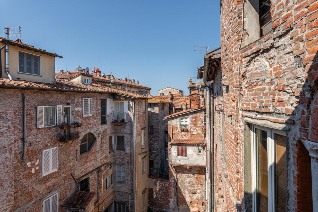 Apartament Terrazza Napoleone - Affitti Brevi Italia Lukka Zewnętrze zdjęcie
